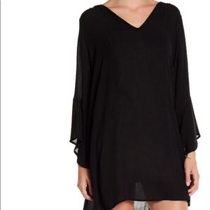 Lush | Bell sleeve woven shift dress M